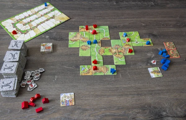 Stratejik ve ekonomik kurul oyunu Carcassonne