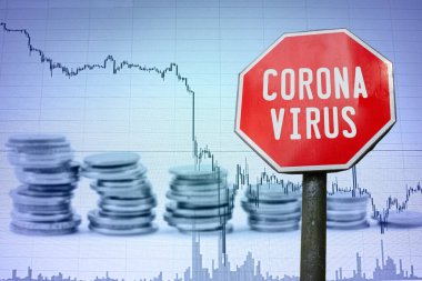 Ekonomi arka planında Corona virüsü işareti - grafik ve madeni paralar. Koronavirüs yüzünden dünya ekonomisinde mali kriz. Küresel ekonomik kriz, durgunluk. Coronavirüs salgını, COVID-19 salgını.