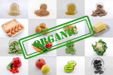 Organik işaretli çeşitli yemek karelerinin mozaiği ya da kolajı. Beslenme, organik, sağlıklı ürünler, gıda malzemeleri - sebze, meyve, patates, yumurta, kivi, badem, makarna, pirinç kolajı.