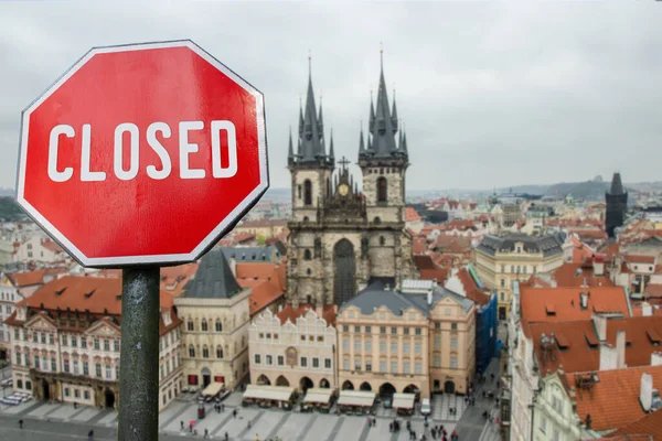 Fechado Fechar Sinal Parada Com Vista Para Praga Checa Instalações — Fotografia de Stock