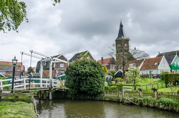 Casas Pesca Tradicionales Madera Canal Puente Marken Países Bajos — Foto de Stock