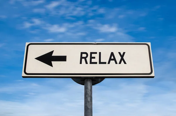 Relax Road Sign Arrow Blue Sky Background One Way Blank — Stock Photo, Image