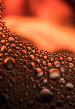 Metin veya logo için baloncuklu kırmızı ve sarı renkli su kristali