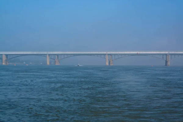 Metro bridge and Oktyabr'skiy bridge Novosibirsk — Stock Image Metro Bridge Oktyabr Skiy Bridge Novosibirsk Stock Picture