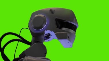 Cyborg Robot Başı Yeşil Arkaplanda İzliyor