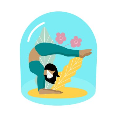 Yoga pozu, meditasyon ve sağlıklı yaşam tarzı. Yeşil eşofmanlı ve koruyucu maske takan güzel atletik kız evde egzersiz yapıyor. Koronavirüs salgınında sosyal uzaklık.