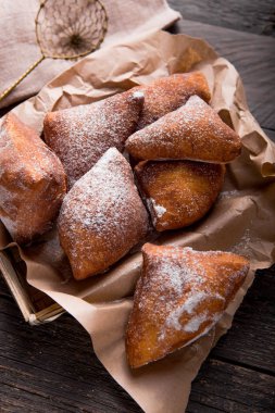 Mandazi tatlı bir Doğu Afrika sokak yiyeceğidir. üst görünüm f