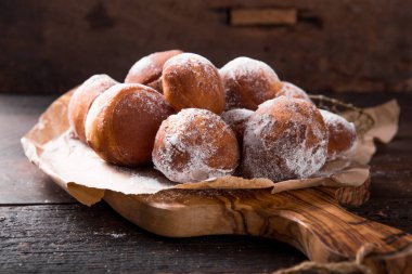 Bunuelos de viento - geleneksel Kolombiya tatlı kızarmış geçmiş