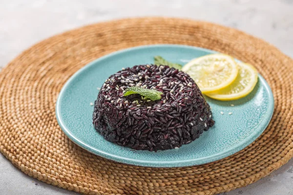 Вкусный Приготовленный Черный Рис Ризотто — стоковое фото