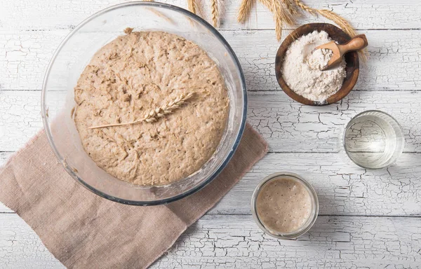 The leaven for bread is active. Startersourdough ( fermented mixture of water and flour to use as leaven for bread baking). The concept of a healthy diet