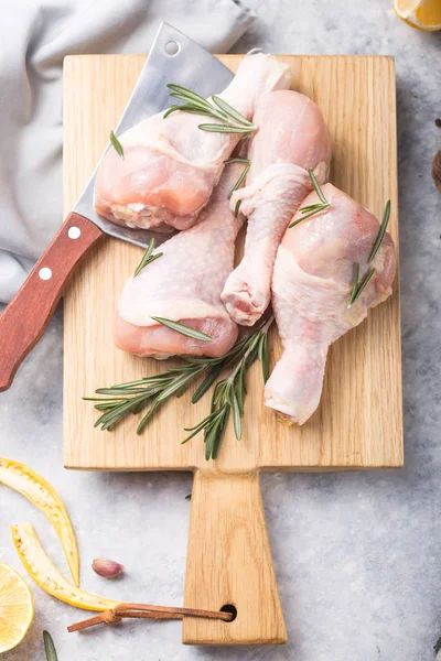 Jambes Pilons Poulet Cru Bio Non Cuits Dans Une Poêle — Photo