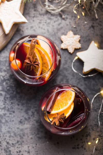 Christmas Mulled Wine Circle Glasses Delicious Holiday Parties Orange Cinnamon — Stock Photo, Image