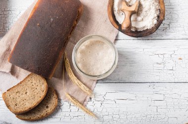 Mayalı mayalı buğday ekmeği. Sağlıklı beslenme kavramı