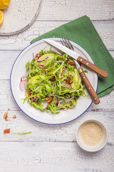 Fresh Green Arugula Leaves White Bowl Rucola Rocket Salad Apple — Stock Photo, Image