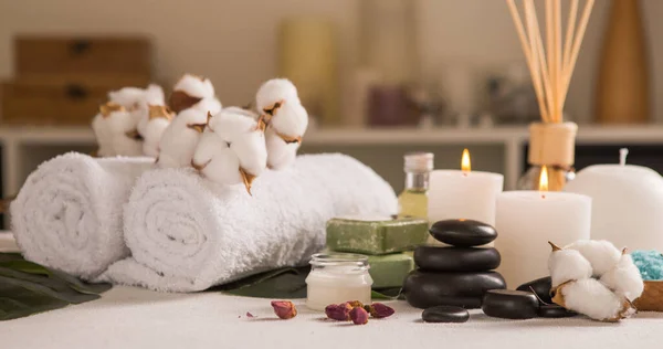 Concept Zen Relax Composition Spa Avec Traitement Sur Fond Clair — Photo