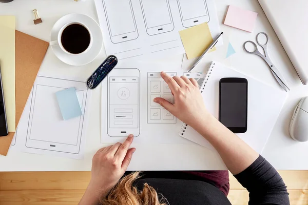 Young Graphic Designer Planning Out Structure Mobile Application Wireframing Stage — Stock Photo, Image