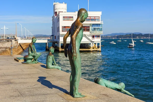 Beachcombers posąg w mieście santander — Zdjęcie stockowe