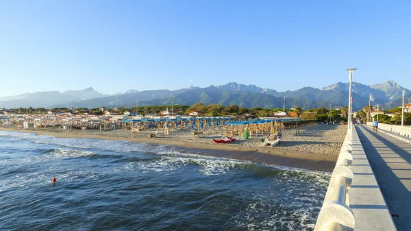 Forte dei marmi molo zobrazení — Stock fotografie