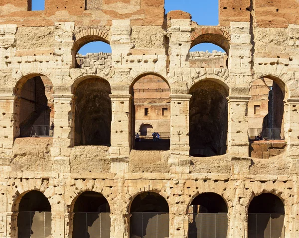 Detalhe coliseu na cidade de Roma — Fotografia de Stock