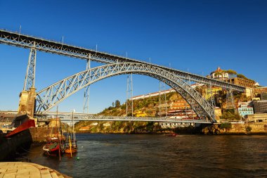 Porto şehrinde muhteşem dom luis brige görüntüsü