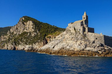 Yazın güzel portovenere kilisesi manzarası