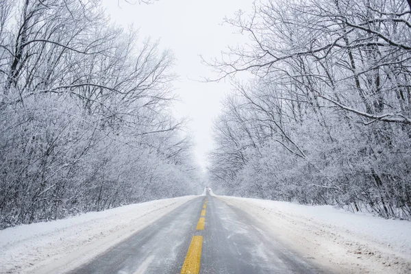Droga Prawdziwa zima — Zdjęcie stockowe