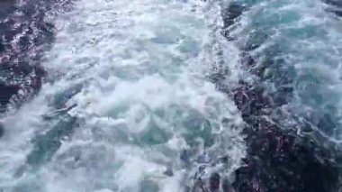 Deniz uyku modundan çıkarma gemisi arkasında