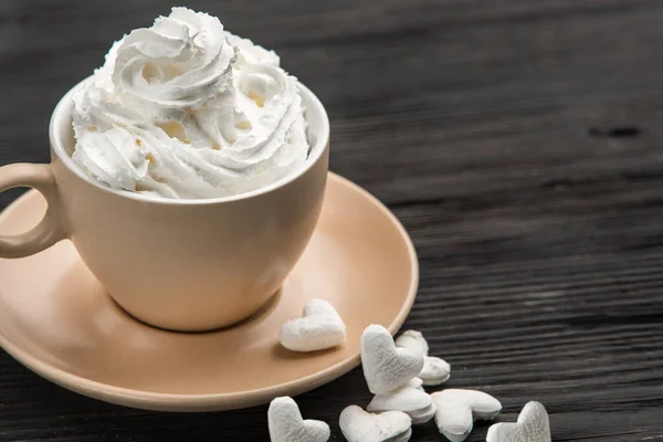 Tasse Kaffee Mit Dekoration Marshmellow Sahne Beeren — Stockfoto