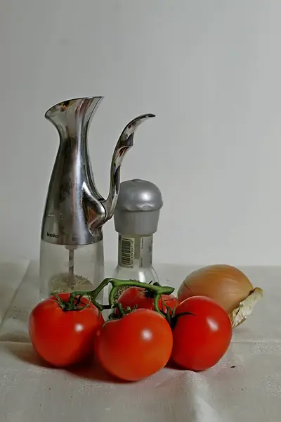Овочі Приготування Їжі Свята Столі Лемон Червоний Жовтий Перець Цибуля — стокове фото