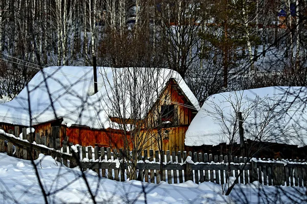 Oggetti Del Vecchio Villaggio Fatti Legno Telai Metallo Una Trave — Foto Stock