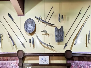 Hindistan 'ın 17. yüzyıldaki silahı, 1999 yılında Ludhiana Punjab Hindistan' da kurulan bir müzede kullanıldı.. 