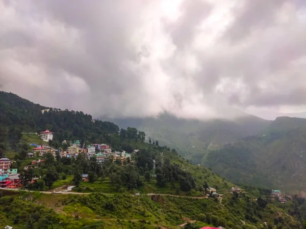 Dharmshala Índia Bela Montanha Vista Entre Nuvens Índia Himachal Pradesh — Fotografia de Stock