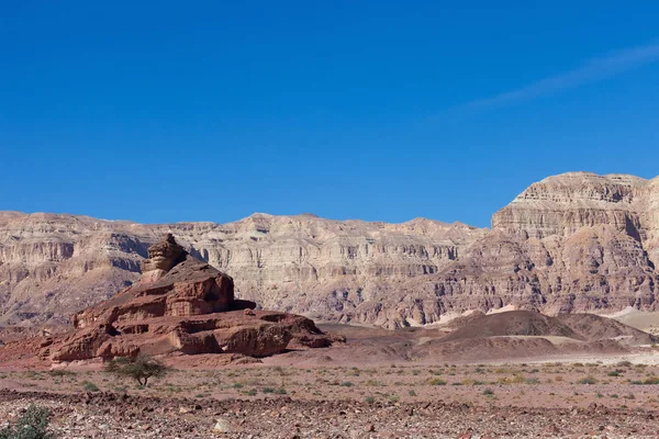 Çöl Manzarası Dağların Havadan Görünüşü Arkasında Mavi Gökyüzü Olan Kuru — Stok fotoğraf