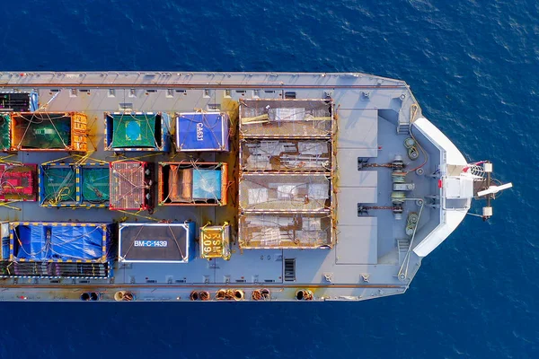 Navio Carga Carregado Com Recipientes Coloridos Grandes Caixas Cruzeiro Mar — Fotografia de Stock