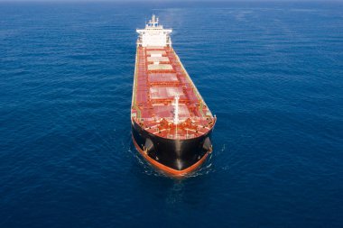 Denizde Büyük Toplu Taşıyıcı Gemi, Hava Görüntüsü.