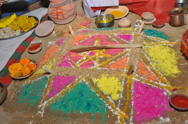 Hint düğününde pandit 'ten yangın pavyonu kurulumu