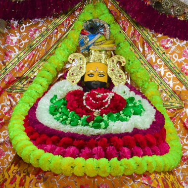 Hindistan 'ın ünlü Khatu Shyam tapınağının heykeli.