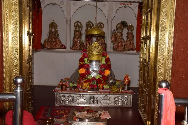 Hindistan 'ın ünlü Balaji tapınağının heykeli.