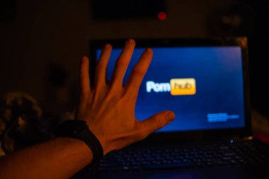Kiev, Ukrayna - 30 Ağustos 2019: Laptop Bilgisayar Ekranında Pornhub Web Sitesi