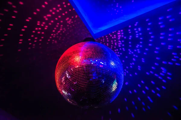 Disco Labda Fényes Ragyogó Sugarak Éjszakai Party Háttér — Stock Fotó