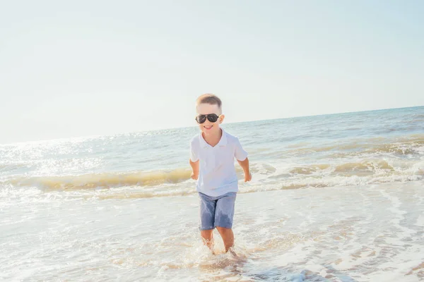 Adorable Preteen Boy Sunglasses Standing Sand Sea Water — Stock Photo, Image