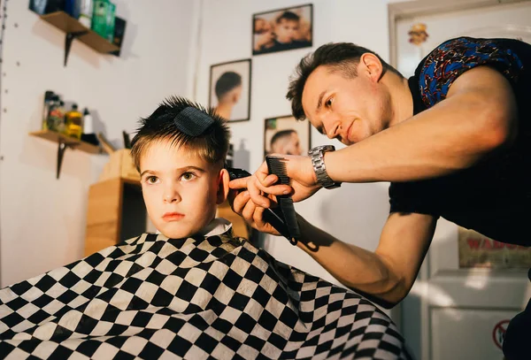 Barber Making Haircut Cute Little Boy Hair Salon — Stock Photo, Image
