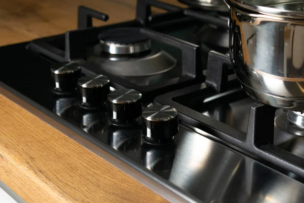 Pans Stove Wooden Counter Modern Kitchen — Stock Photo, Image