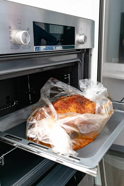 Close View Delicious Baked Chicken Cook Oven — Stok Foto