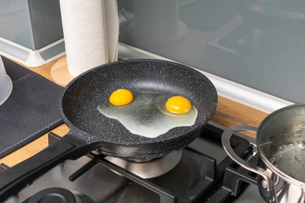 Close View Fried Egg Friying Pan — Stok Foto