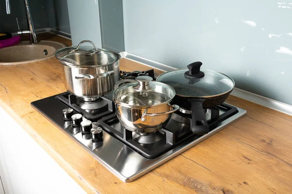 Close View Pans Stove Wooden Counter Kitchen — 스톡 사진