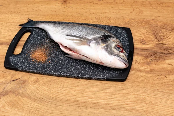 Close View Fresh Fish Spices Chopping Board Wood Table — Stok Foto