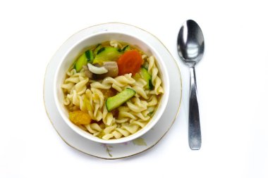 Sebzeli vejetaryen çorbası, kabak, havuç, kabak, kıvrılmış şehriye.