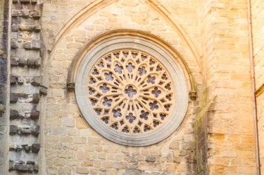 Mimari detaylar, heykeller ve İspanya 'daki bir kilisenin süslemeleri.