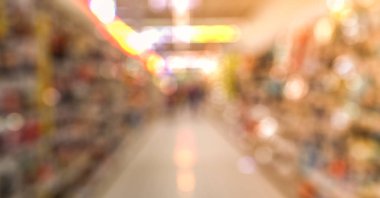Bokeh efektli bulanık arkaplan: İnsanlar alışveriş yapıyor